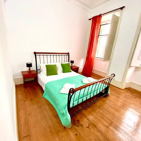 Artdeco Chiado 4 - Large Comfortable Double Room With Shared Bathroom Lisboa Exterior foto