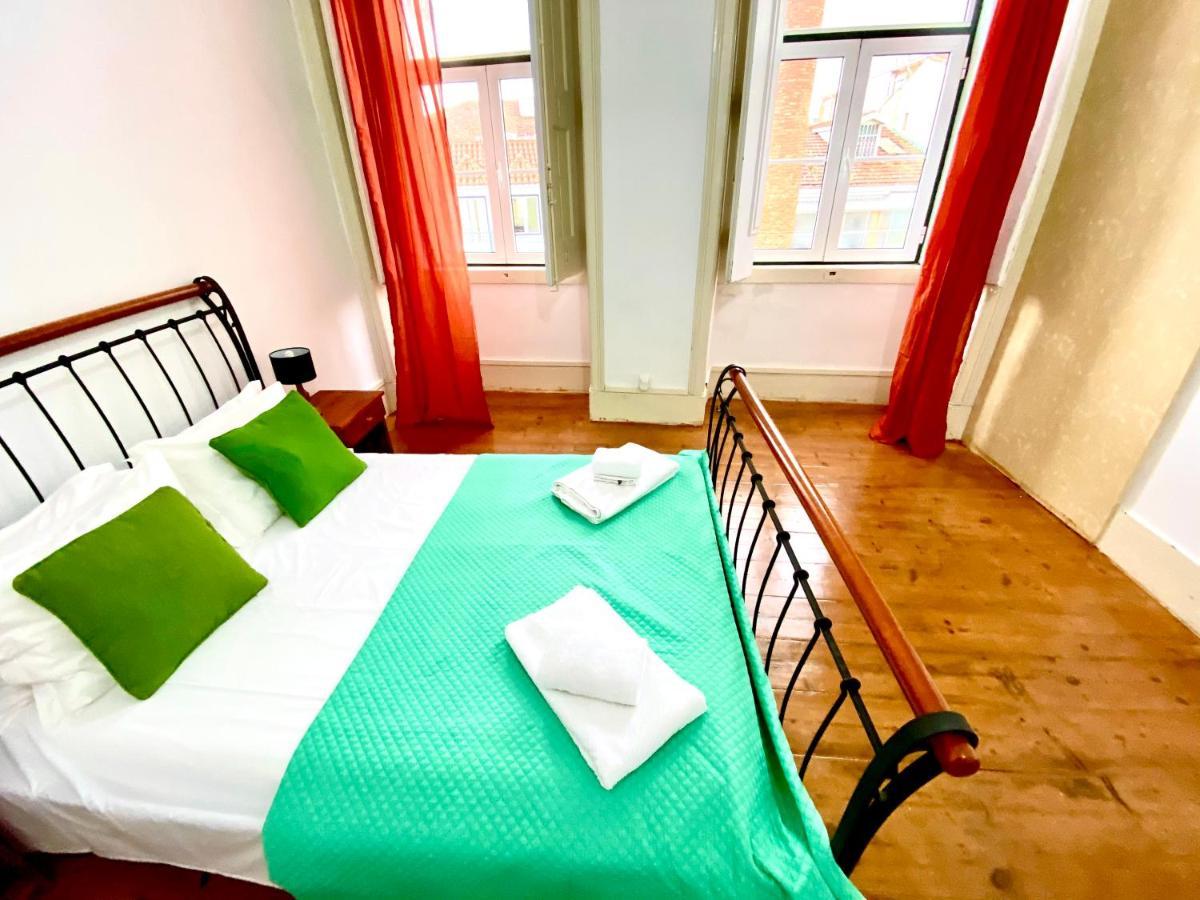 Artdeco Chiado 4 - Large Comfortable Double Room With Shared Bathroom Lisboa Exterior foto