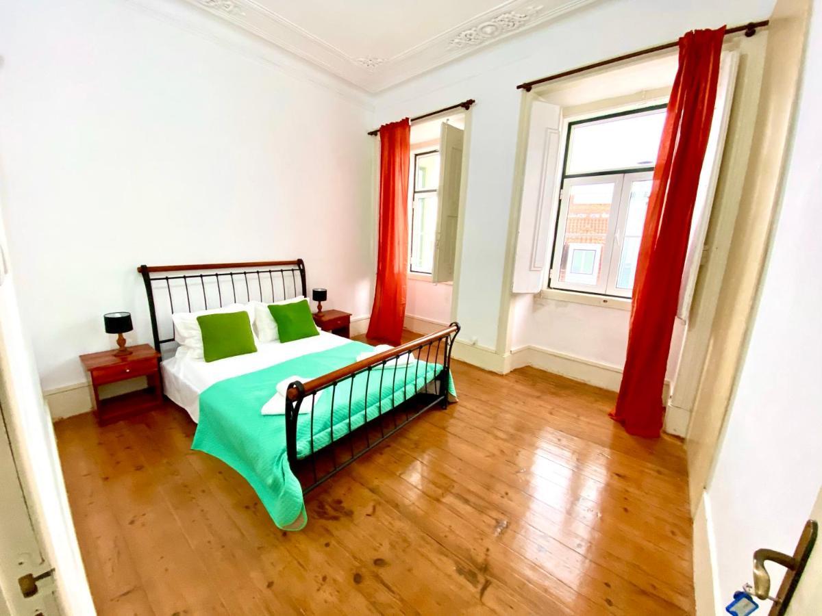Artdeco Chiado 4 - Large Comfortable Double Room With Shared Bathroom Lisboa Exterior foto