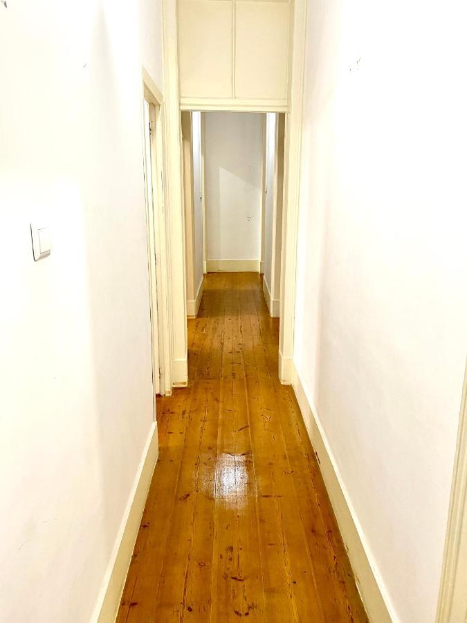Artdeco Chiado 4 - Large Comfortable Double Room With Shared Bathroom Lisboa Exterior foto